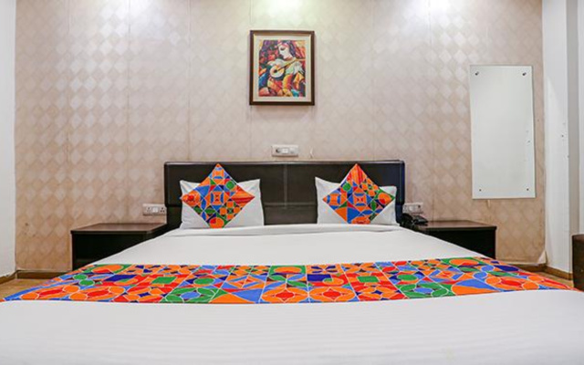 FabHotel Premium Nest