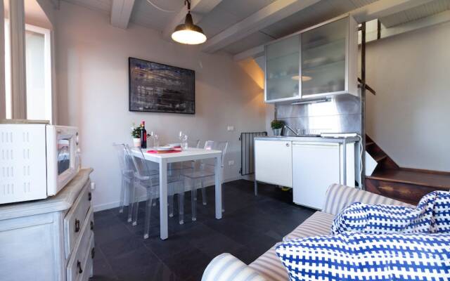 Mamma Ciccia Holiday Home - La Tour Orange Varenna