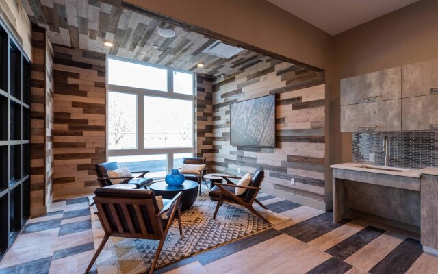 Luxury Furnished Apartments by Hyatus at Amistad Park