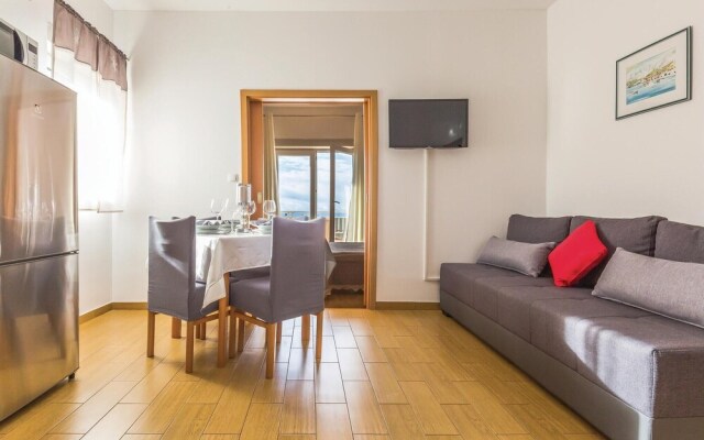 Beautiful Home in Makarska With Wifi and 1 Bedrooms