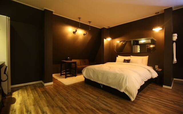 Cheongju Luce Hotel