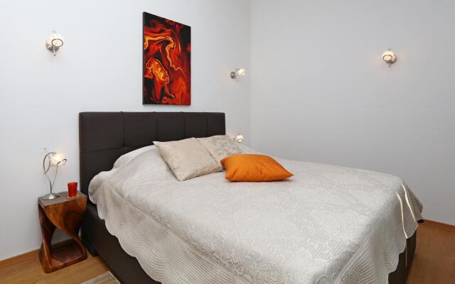 Lurda in Linardići with 4 bedrooms and 2 bathrooms