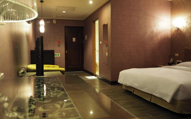 The Riverside Hotel & Motel