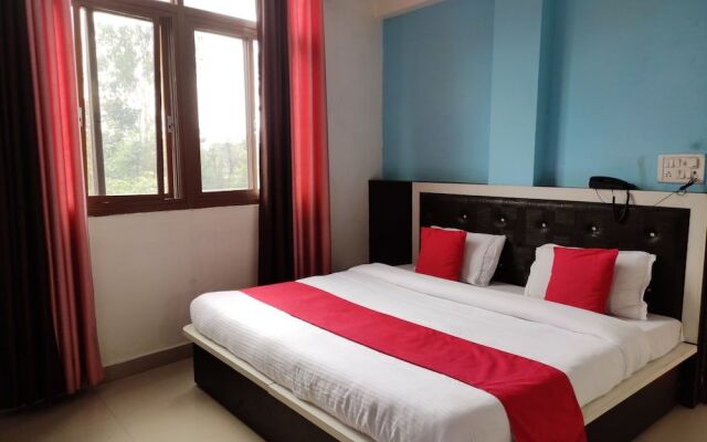 Hotel Green Woods