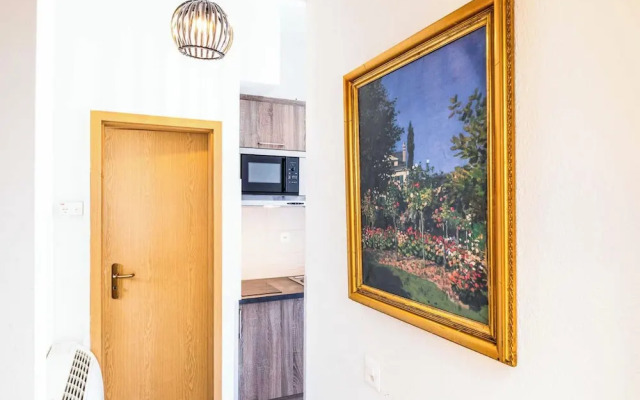 Modern Apartment - AC- 1br-2p- Geneva