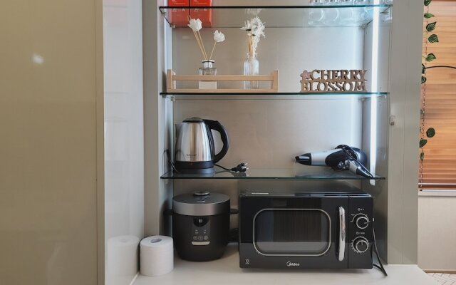 F-1 Radi'S House