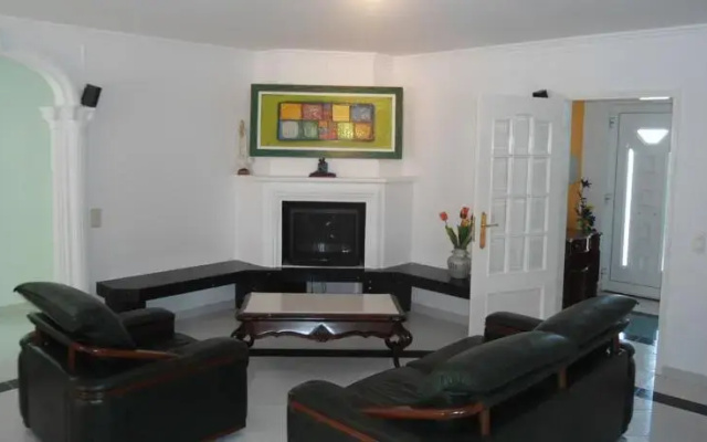 Alamos House