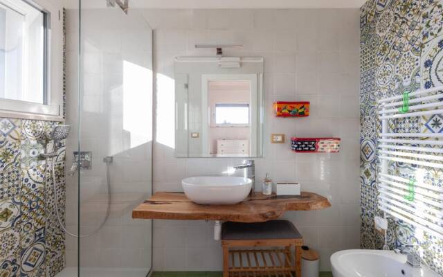 Sunny House Trilo with Pool