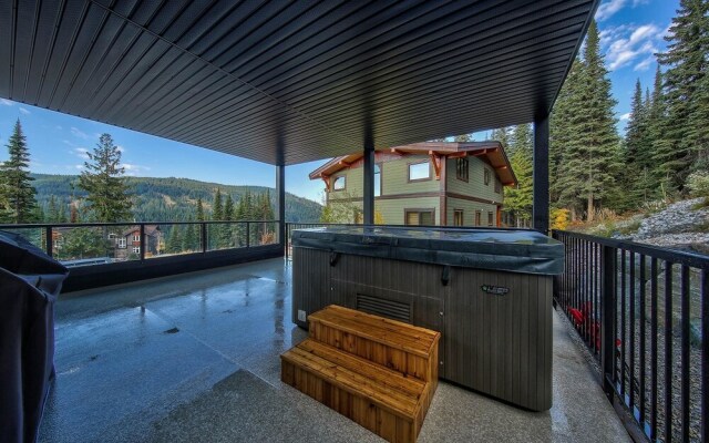 Lookout Lodge By Bear Country