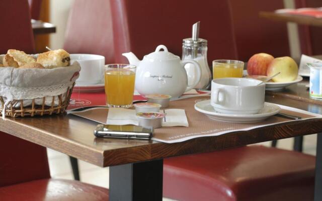 Hôtel de Genève , Faverges-Seythenex 74210, Haute Savoie