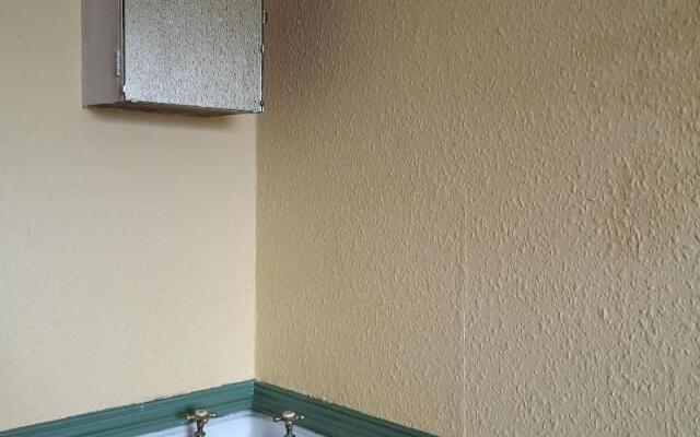 Chimneys Guest House