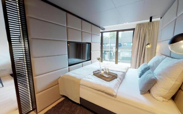 White Pearl Apartment 2.03