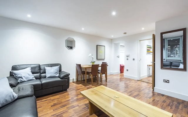 2 Bed Apartment Near Bow Road Station
