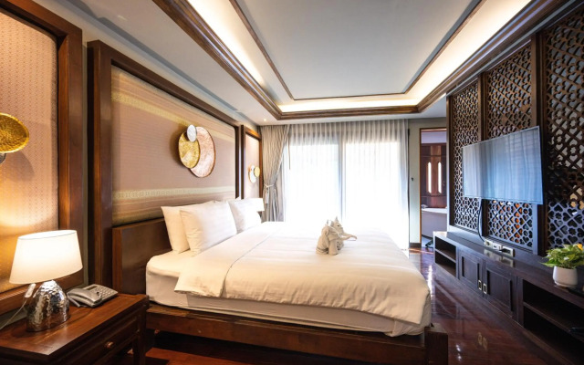 At Gate Thaphae Hotel