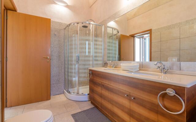 Masseria Le Giare In Carpignano Salentino