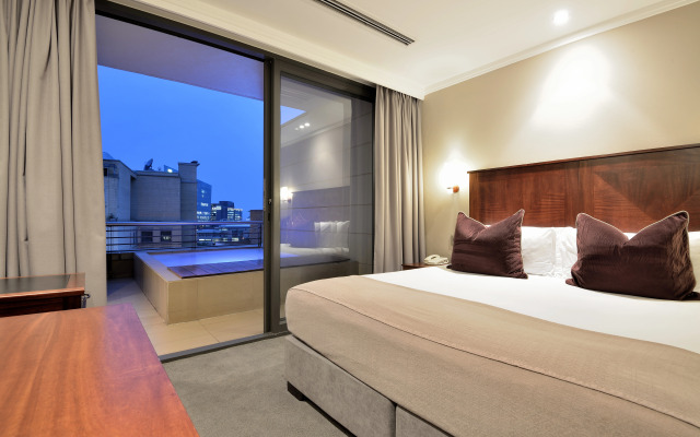 Raphael Penthouse Suites