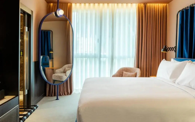 Cenica Porto Hotel, Curio Collection by Hilton