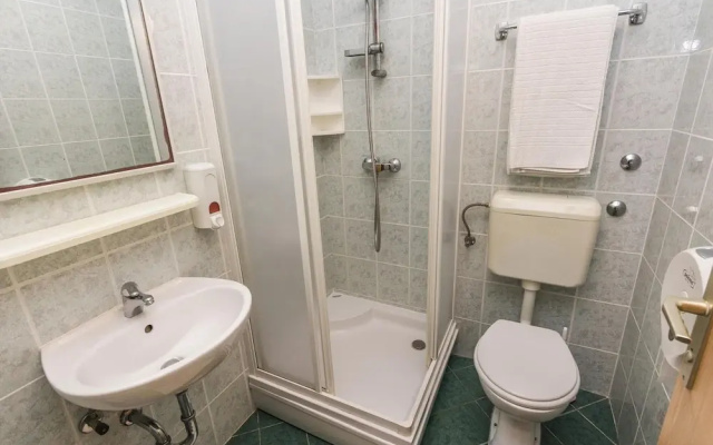 Apartment in Nin With Pool Near the Beach