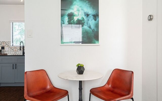 Abode Houston - Montrose Downtown