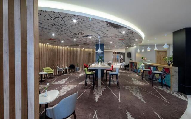 ibis Jeddah Malik Road