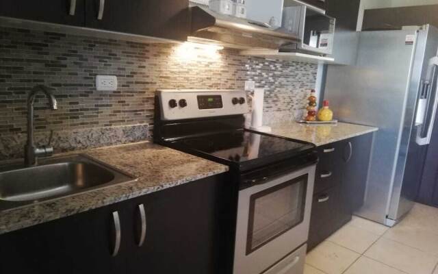 Apartment by airport on way to beach