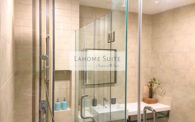 The Robertson Kuala Lumpur Lahome Suite