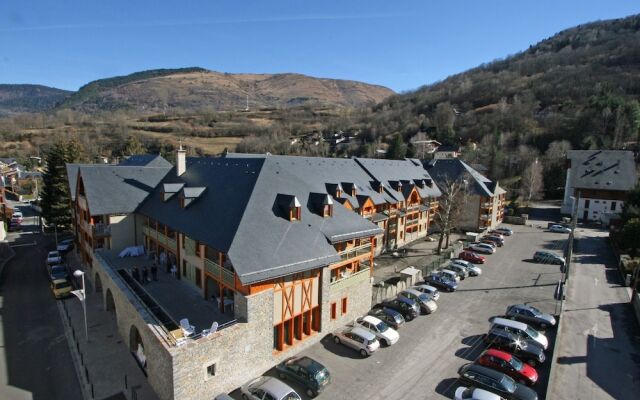 Traditional Apartment Just 300 m. From the Thermal Baths