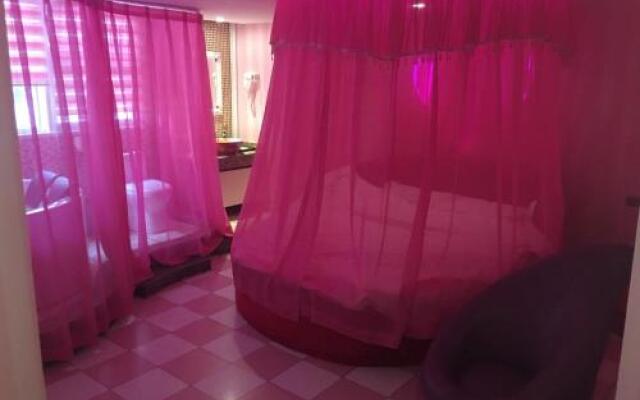 Qingdao 7 Nights Hotel