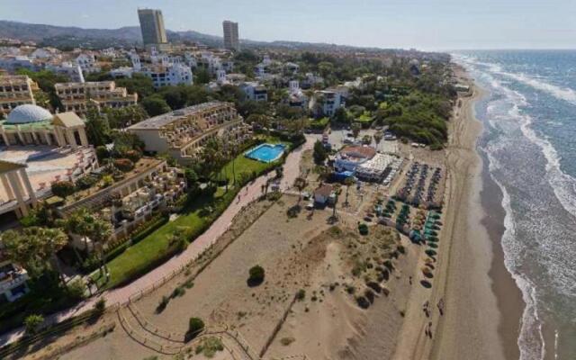 White Pearl Beach L2
