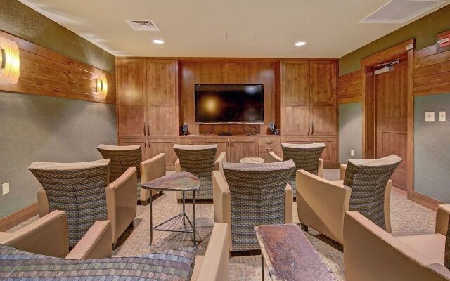 One Ski Hill Place S8501