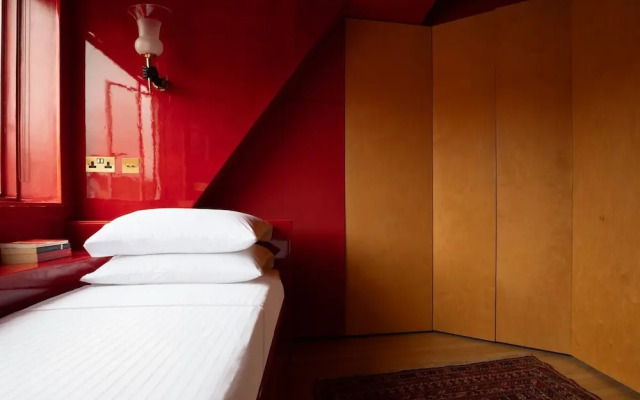 Pont Street IV by Onefinestay