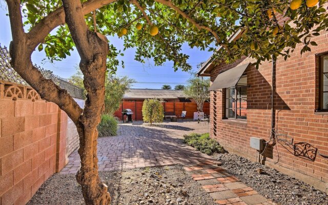 Sun-lit Phoenix Gem: Backyard Entertainment Patio!