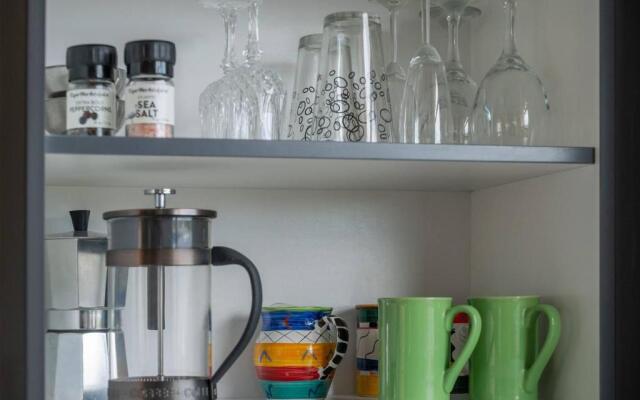 11 Deerpark Drive East