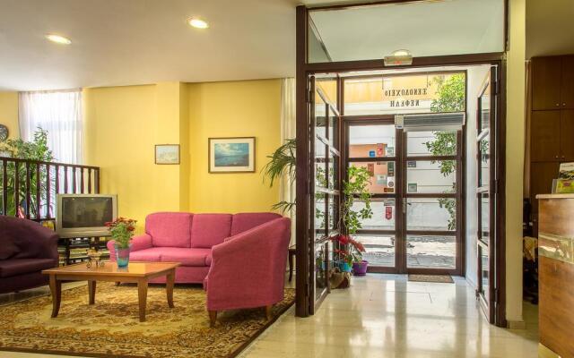 Nefeli Hotel