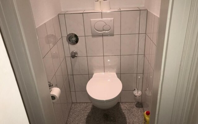 A&S Hostel Bonnerstr. 64