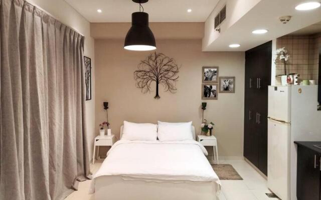 Jbr Beach Studio At Royal Oceanic Tower