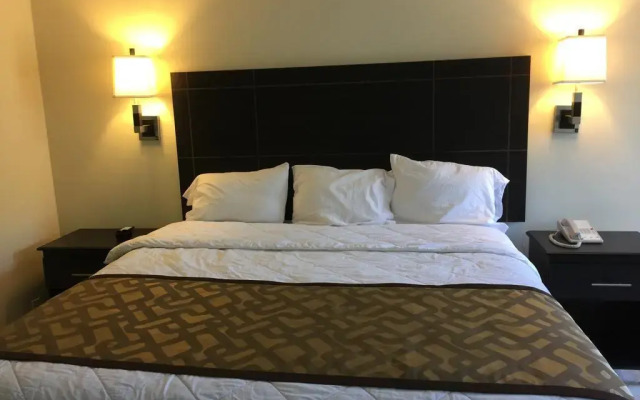Curtis Inn & Suites