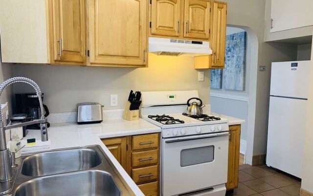 Stunning Bungalow Next to Unc - Free Cruiser Bikes!