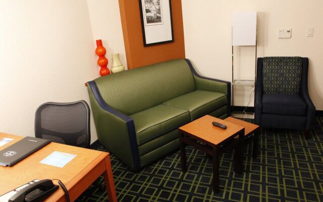 Fairfield Inn & Suites Madison East