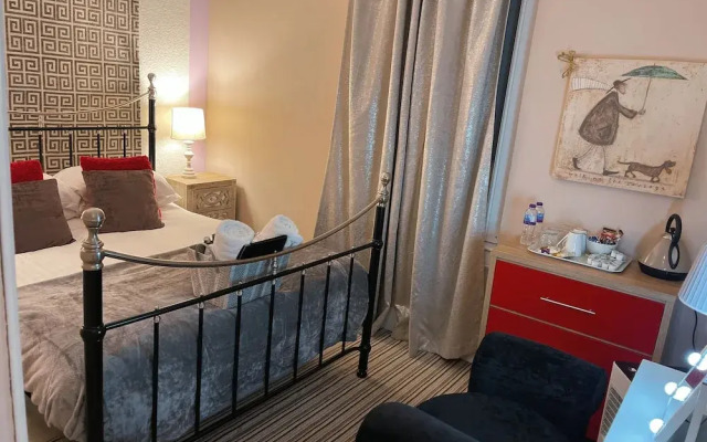 Oyo The Chatwal Boutique Hotel