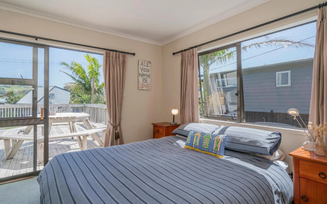 Surf Stay - Whitianga Holiday Home – Guest Rooms – Whitianga