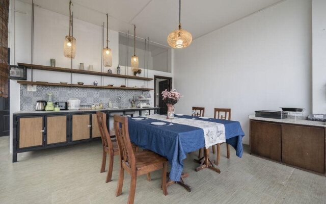 1986 Homestay