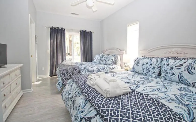 Newly Updated Cottage w/ Amazing Golf Course Views - Near Marina & Beach