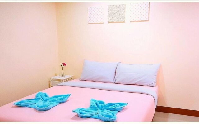 Wanderlust Bangkok Hostel