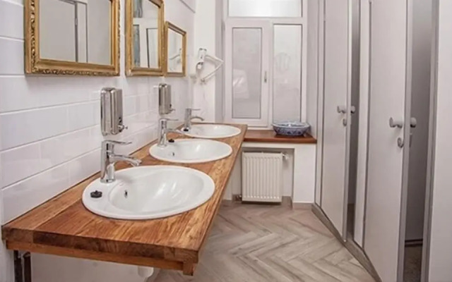 Хостел EstherHouse