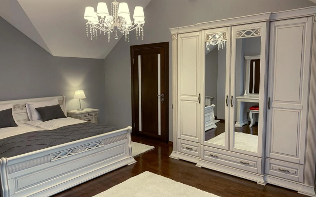 Hostynnyy Dvir Apartament Hotel