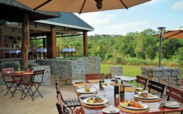 Hippo Hollow Country Estate