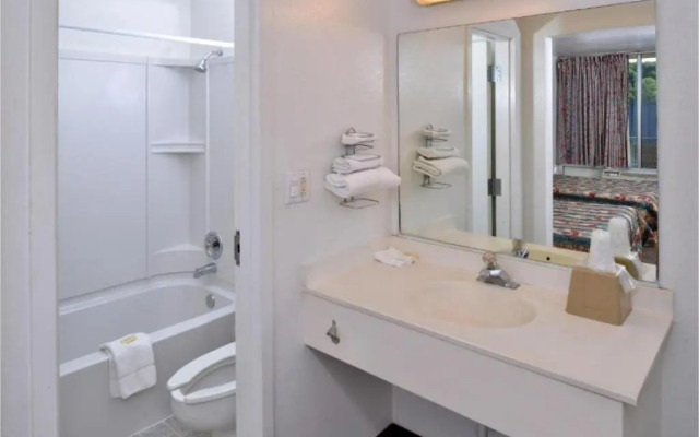 Country Hearth Inn Suites Greenville