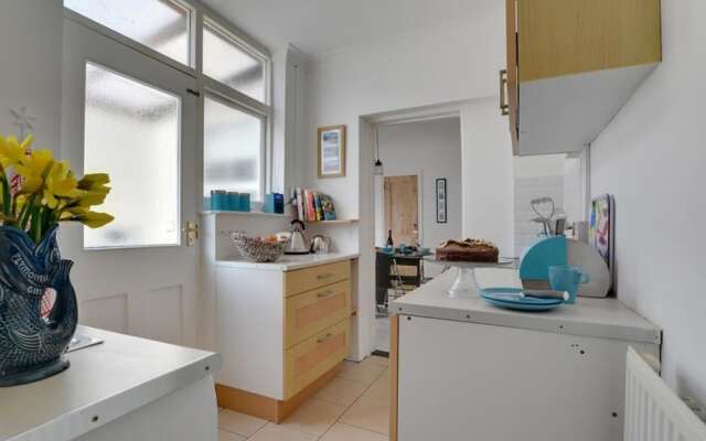 Bright Holiday Home in Broadstairs With Garden