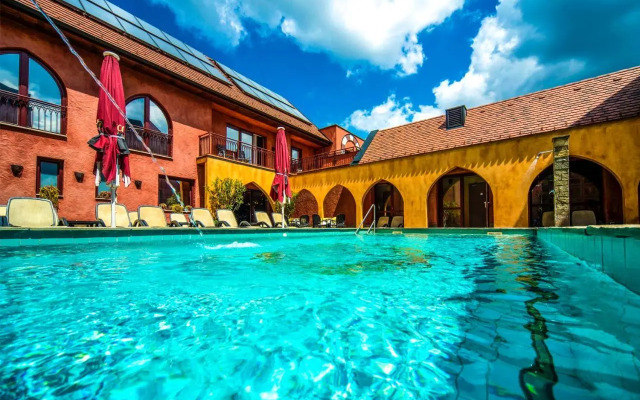 Mesés Shiraz Wellness Hotel Superior